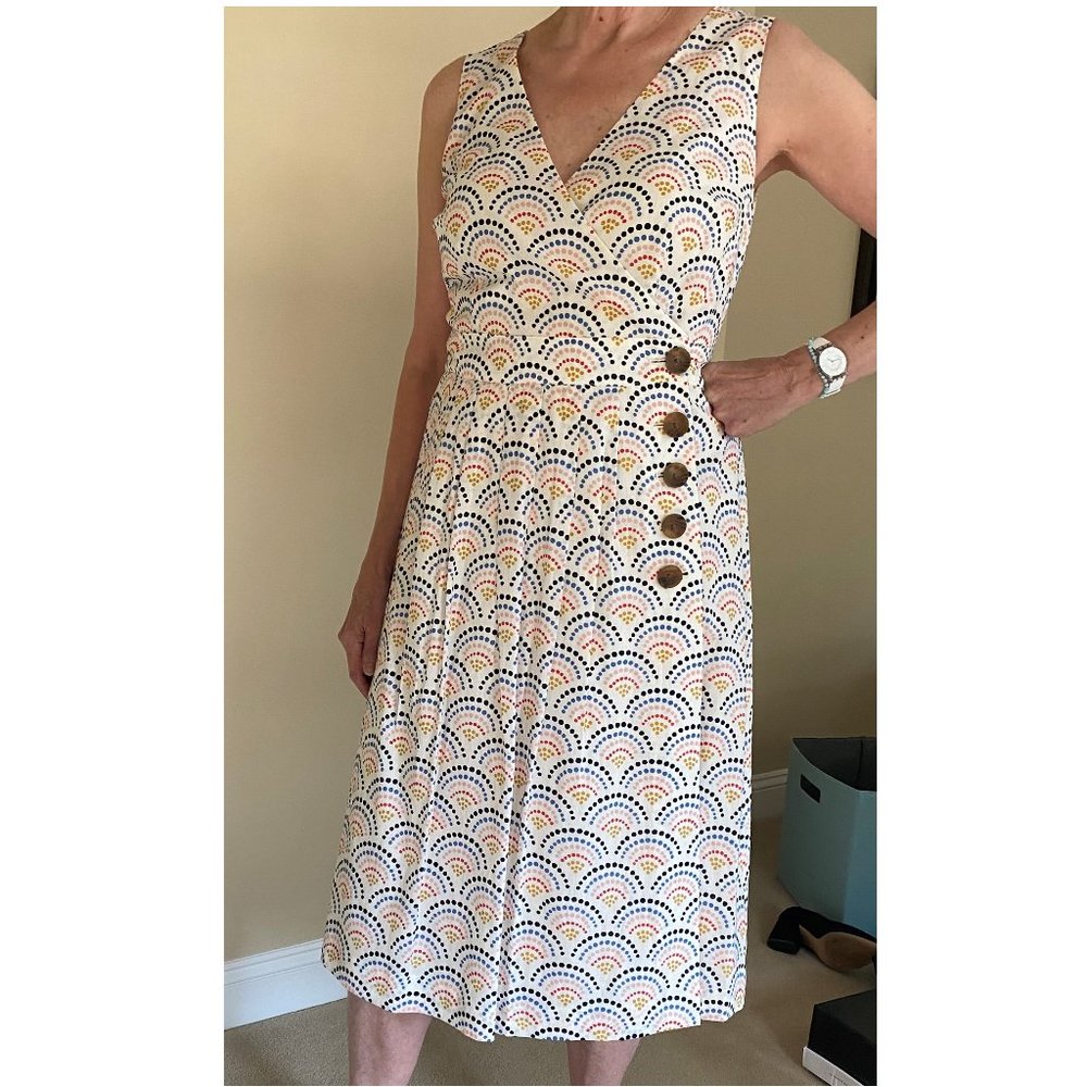 Sleeveless cotton summer dress, worn once, Size 10